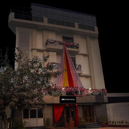 فندق Super Townhouse The Royal Casa غازي أباد المظهر الخارجي الصورة