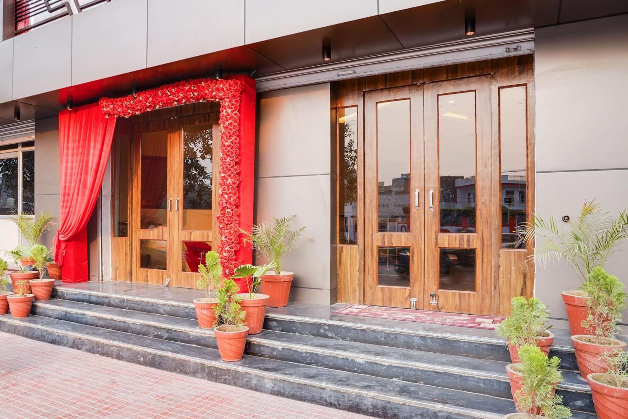 فندق Super Townhouse The Royal Casa غازي أباد المظهر الخارجي الصورة
