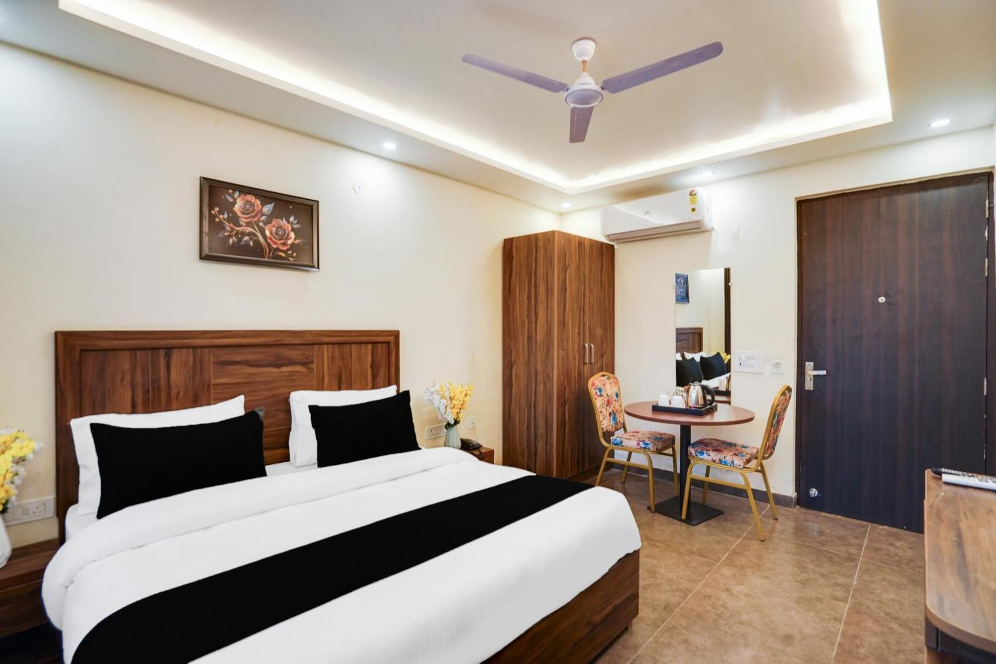 فندق Super Townhouse The Royal Casa غازي أباد المظهر الخارجي الصورة