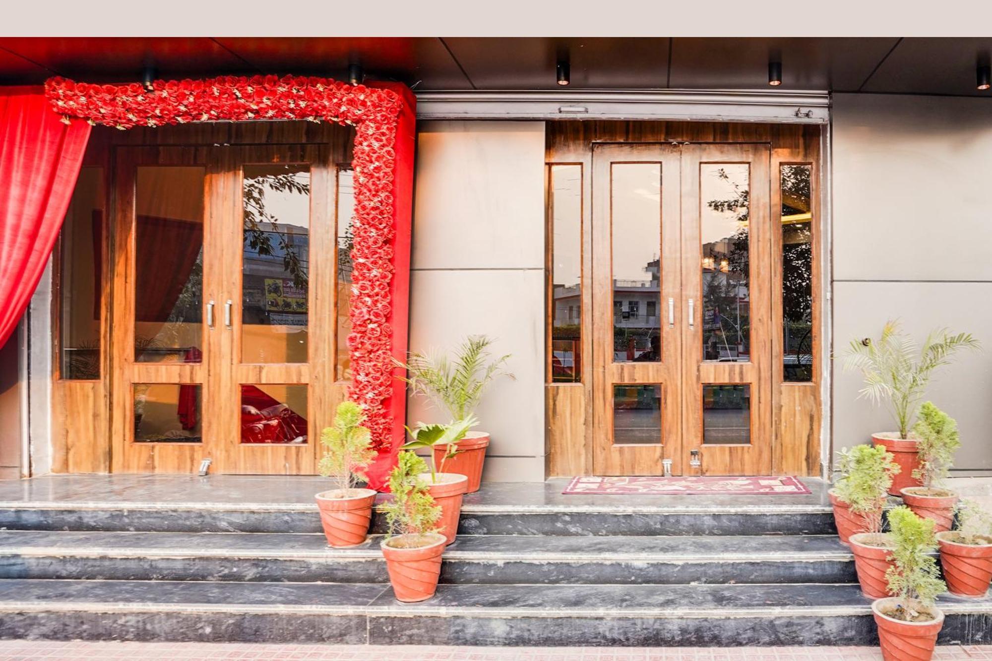 فندق Super Townhouse The Royal Casa غازي أباد المظهر الخارجي الصورة