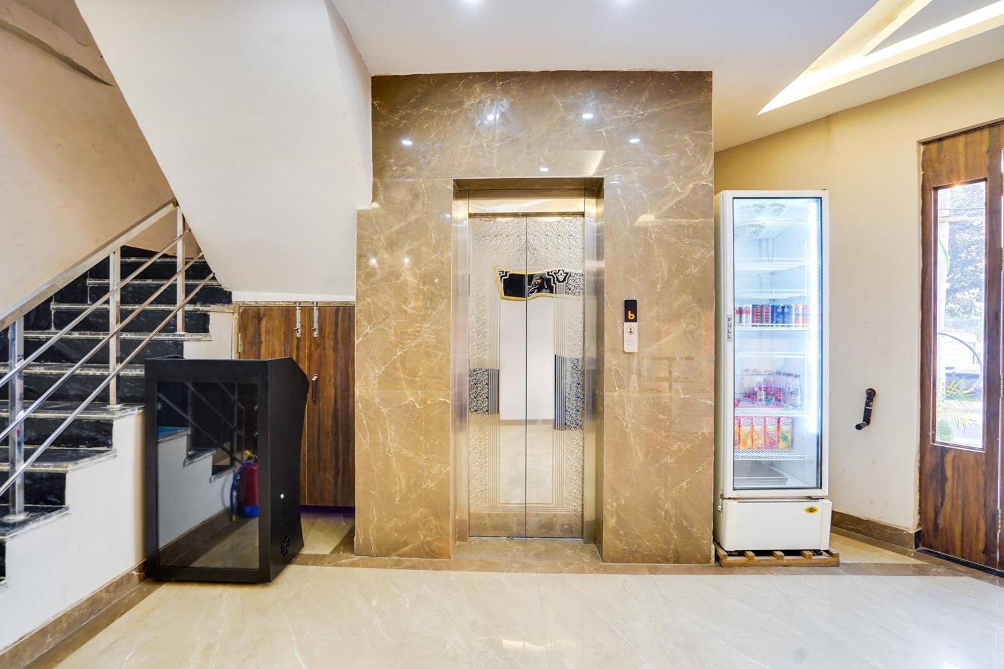 فندق Super Townhouse The Royal Casa غازي أباد المظهر الخارجي الصورة