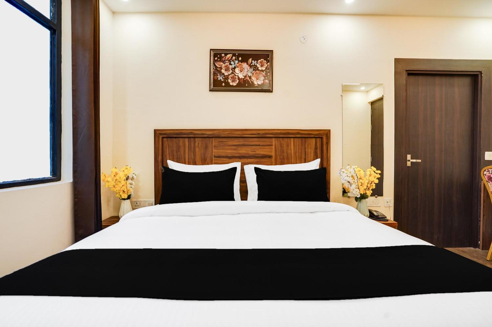 فندق Super Townhouse The Royal Casa غازي أباد المظهر الخارجي الصورة